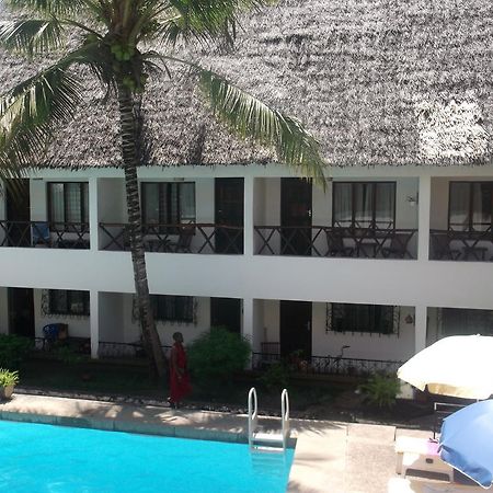 Papillon Garden Bar Villas Bamburi Exterior foto